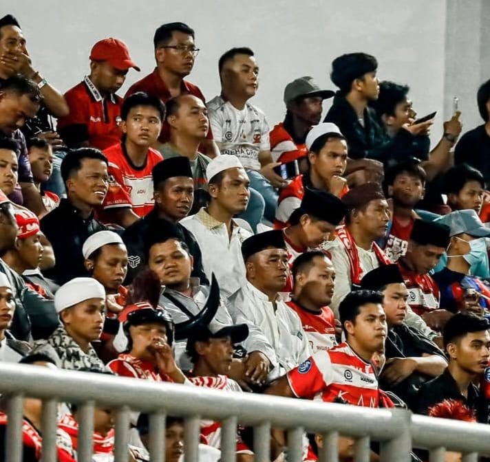 Selamat dan Mator Sakalangkong kepada Seluruh Suporter Madura United FC